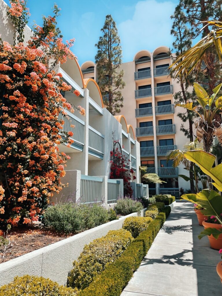 Howard Johnson Anaheim hotel exterior