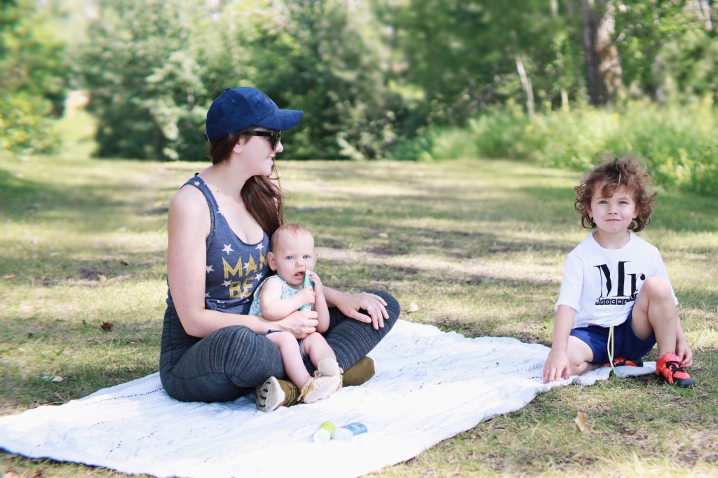 Family picnic photo ideas aden anasis dream blanket west coast kids 