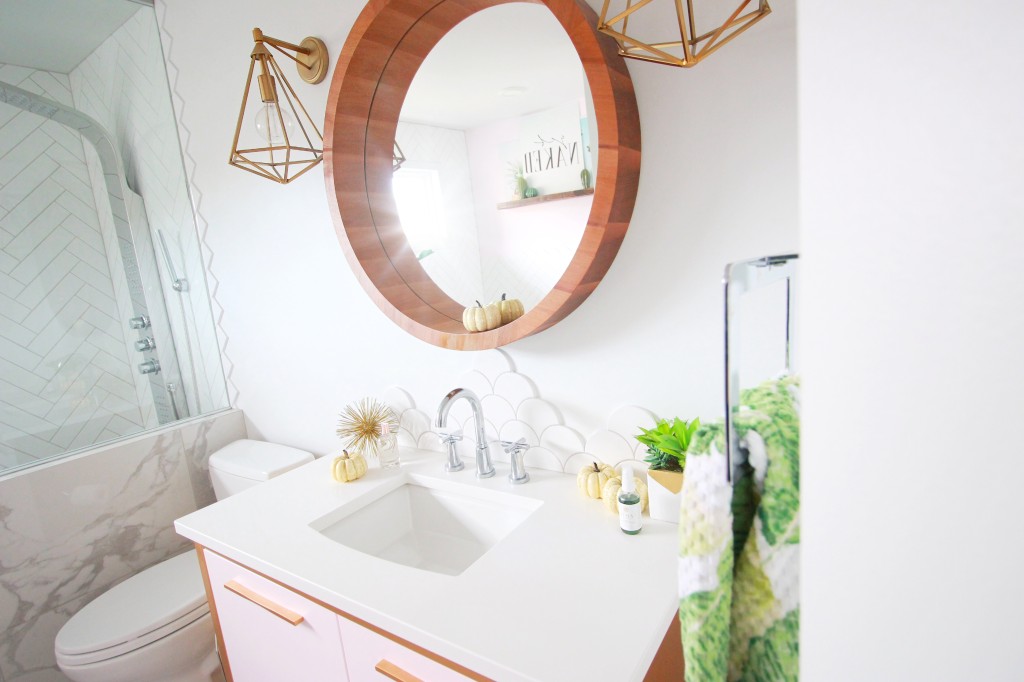 round vanity mirror wood frame gold geometric pendant light fixture pink vanity modern design bathroom fall decor 2017 